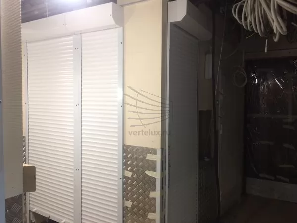 Рольставни в ресторан быстрого питания