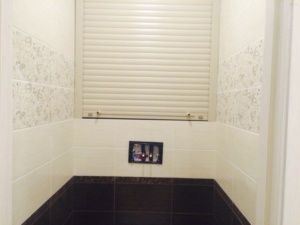 Рольставни в туалет