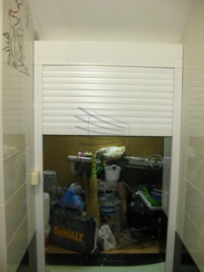 Рольставни для туалета