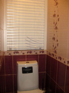 Рольставни в туалет