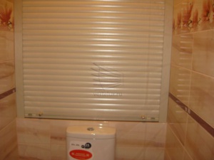 Рольставни в туалет