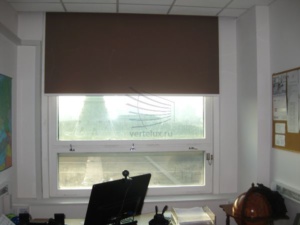 Рулонные шторы больших размеров в телецентре