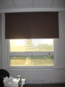 Рулонные шторы больших размеров в телецентре