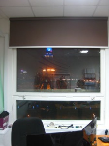 Рулонные шторы больших размеров в телецентре