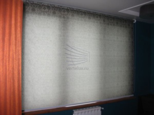 Рулонные шторы в спальне