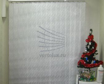 Вертикальные жалюзи в салон красоты