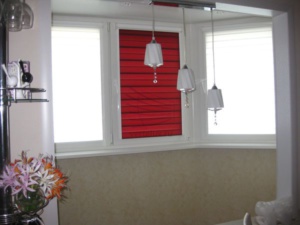 Рулонные шторы день-ночь белый с красным