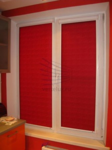 Рулонные шторы на кухню