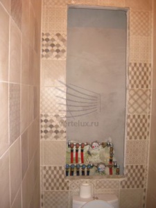 Сантехнические рольставни в туалете