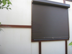 Рольставни на окно в дом