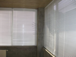 Горизонтальные жалюзи на окна