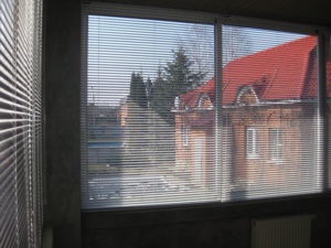 Горизонтальные жалюзи на окна