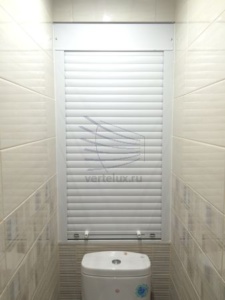 Металлические рольставни в туалет