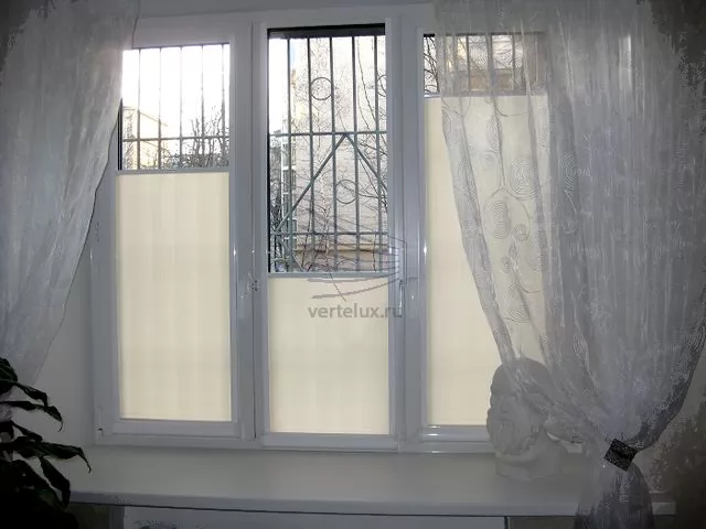 Рулонные жалюзи снизу вверх